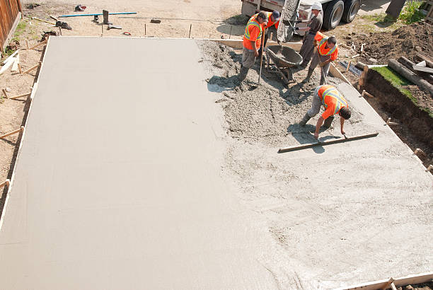 Best Concrete Pool Decks in Pleasant Ridge, MI